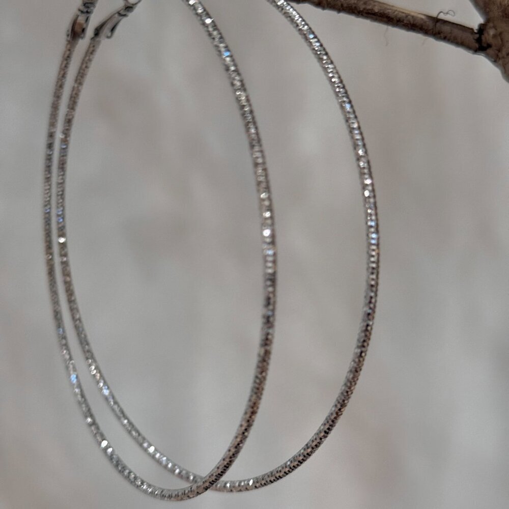 LARGE HOOPS EARRINGS - Picture 2 of 4